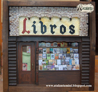 Sala Libros- librería Palacio de Fuenclara Zaragoza - Atalanta Miniaturas