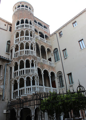 Turismo Venecia. Palacio Contarini di Bovolo