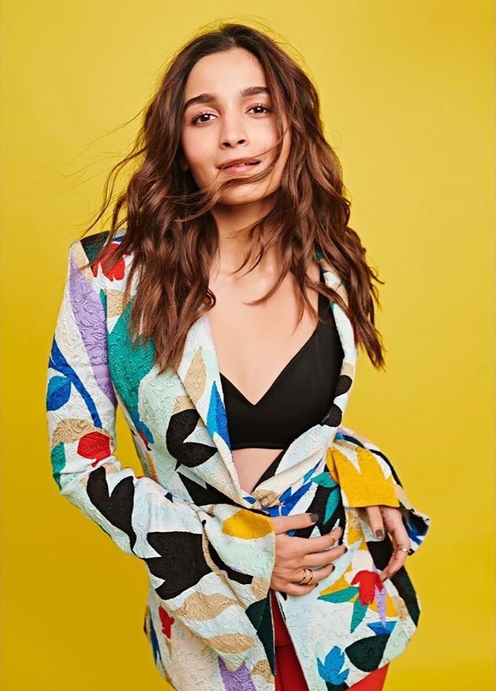 Alia Bhatt Latest Images - Goes Colourful - Boxofficeindia, Box Office