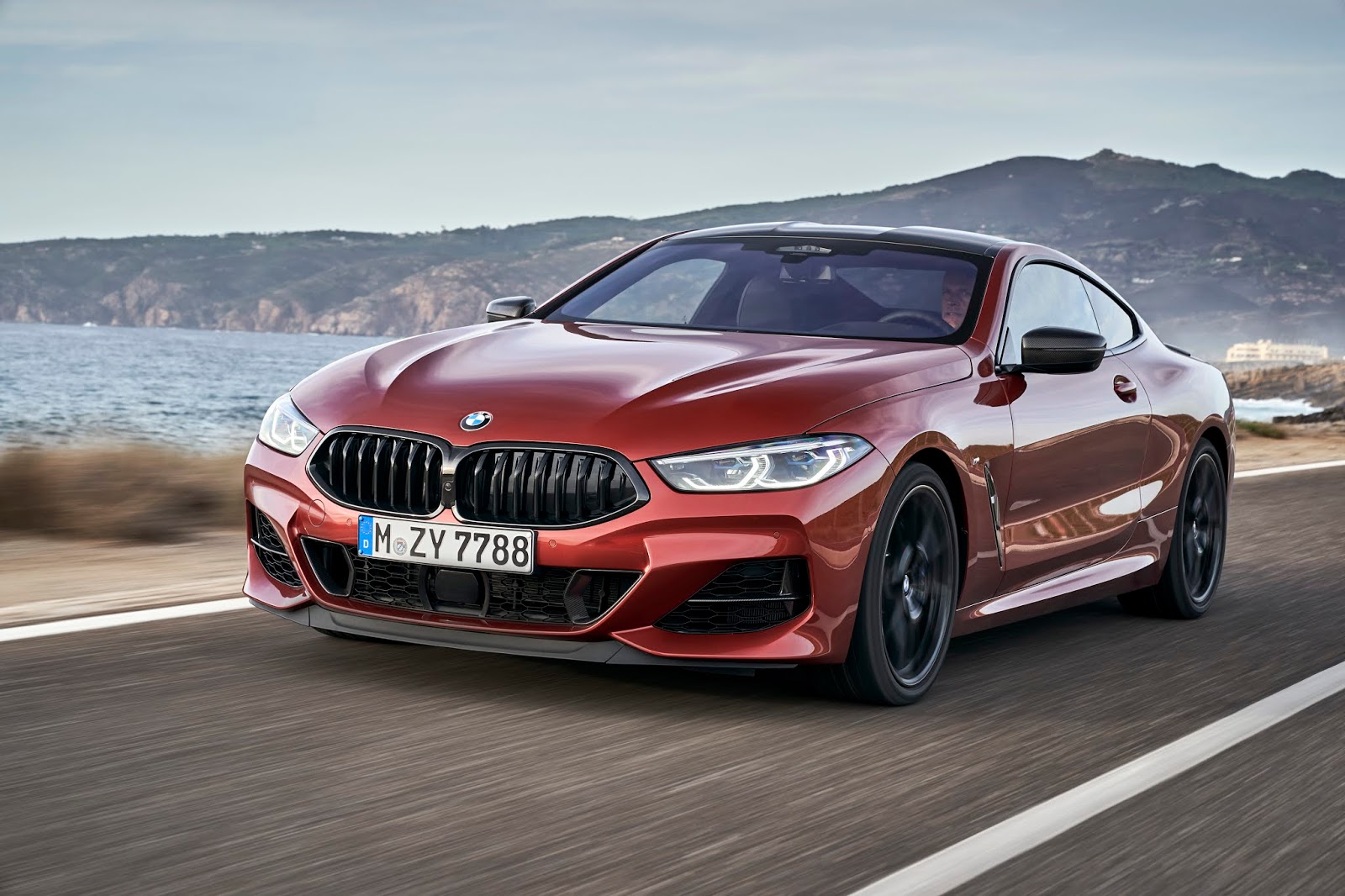 BMW 8 Series g15 черная