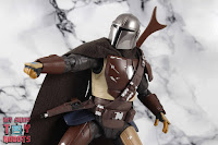 S.H. Figuarts The Mandalorian 20