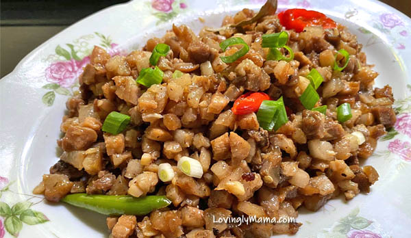 Pork sisig, pork sisig recipe, homemade pork sisig recipe, easy to cook, kitchen hacks, cooking tips, homecooking, from my kitchen, pork recipe, Pinoy dish, Filipino cuisine, Pinoy favorite, Kapampangan cuisine, Clark, flights to Clark, family, kitchen experiment, spices and seasonings, Mama Sita Capampangan Sisig mix, kids, hubby, Covid-19, home quarantine