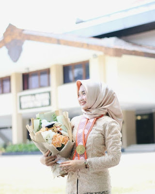 model hijab wisuda terbaru 2019 model hijab wisuda terbaru 2019