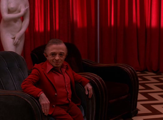 HMF a costume of the dream man from Twin Peaks for a baby (3 months old