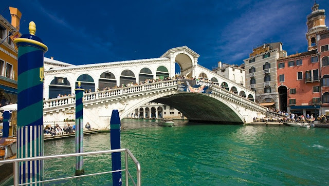 rialto bridge