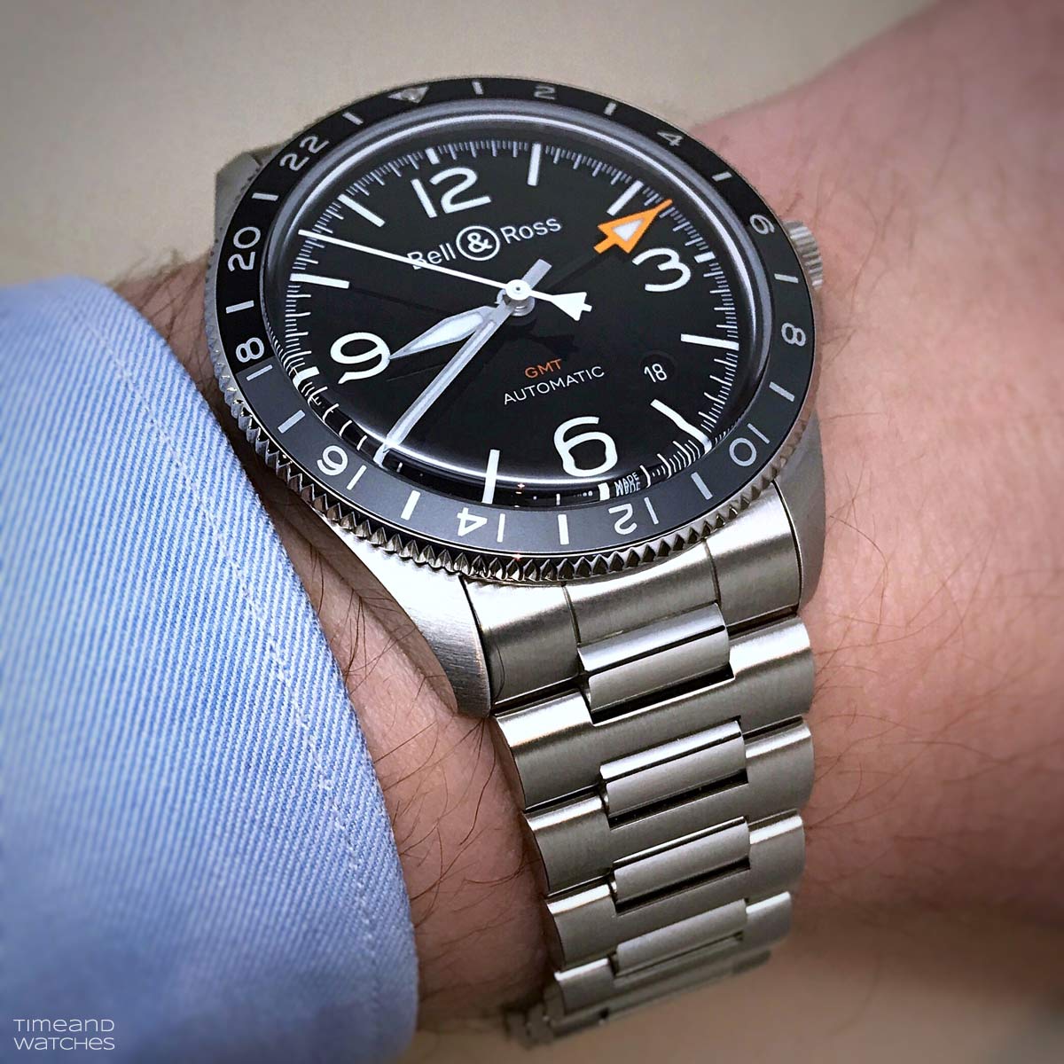 Hands-On Debut: Bell \u0026 Ross BR 05 GMT | aBlogtoWatch
