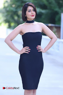 Actress Raashi Khanna Latest Pictures in Black Short Dress  0002