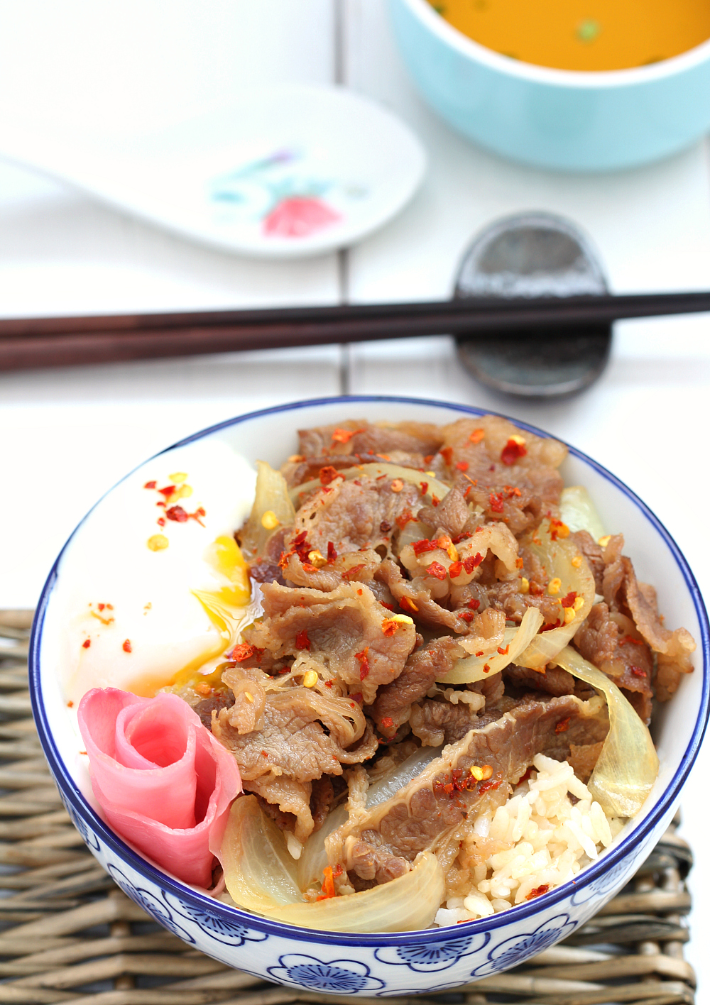 my bare cupboard: Gyudon / Japanese beef rice bowl