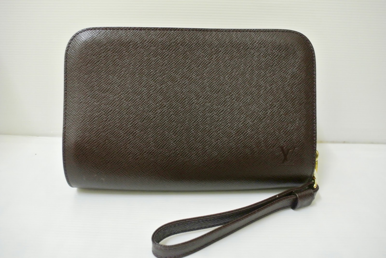 SNB Collection: Authentic Louis Vuitton Taiga Dark Brown Orsay Men Clutch Bag(SOLD)
