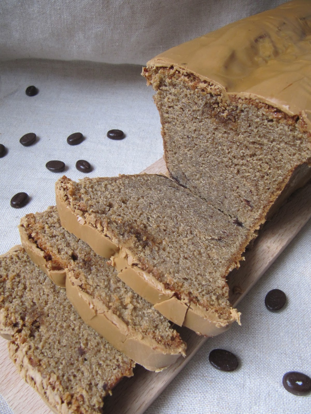 on voit assez rarement de cake au cafe pourtant il ne faut pas hesiter a tester c est terriblement bon ingredients 3 œufs