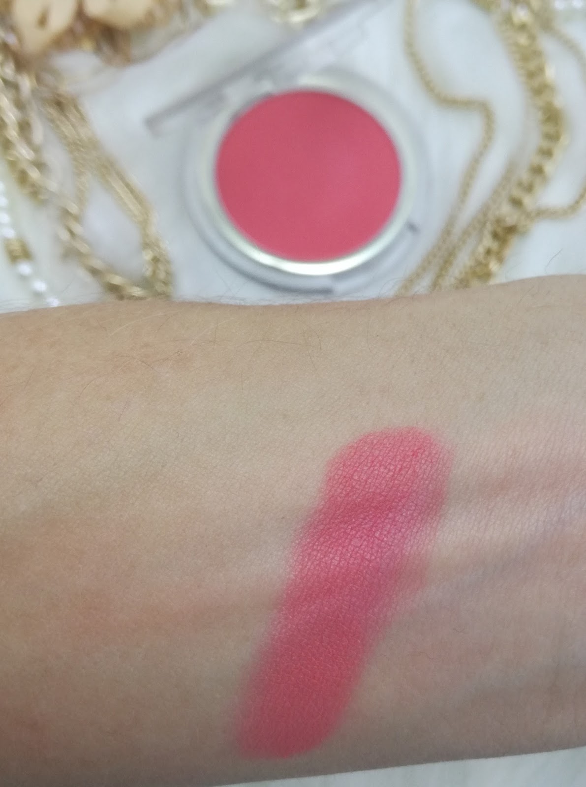 catrice-pulse-of-purism-limited-edition-pure-hibiscocoon-blush