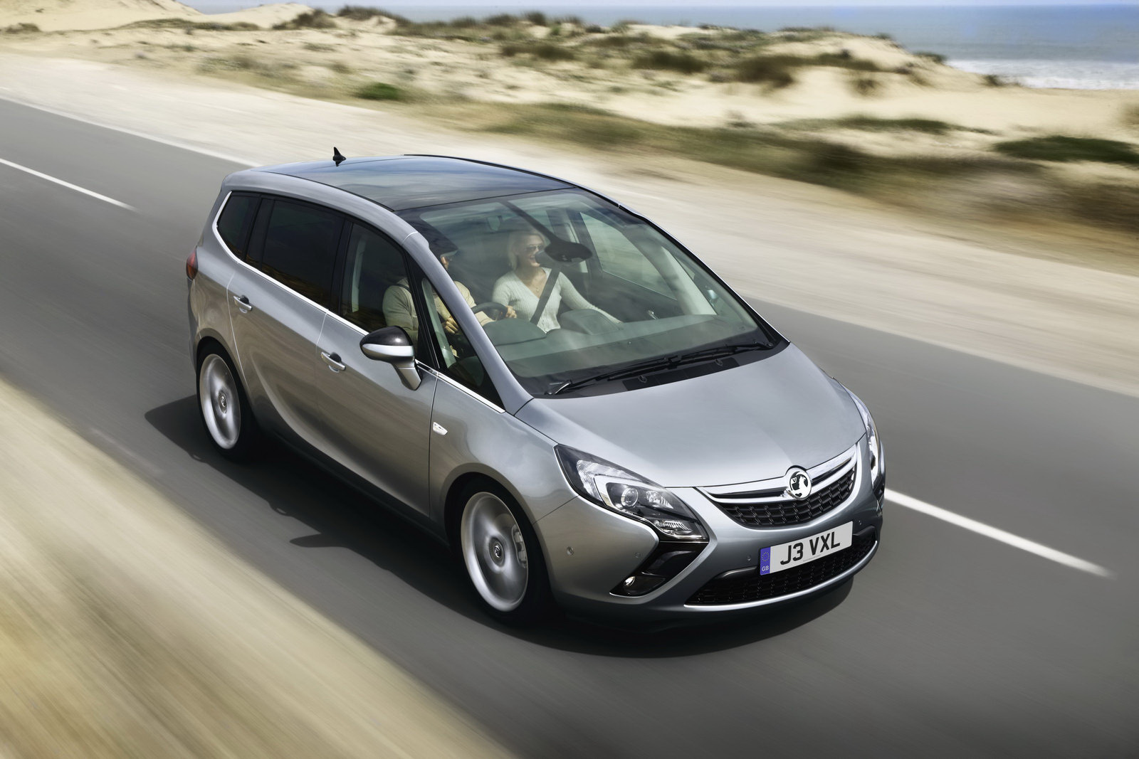 Opel zafira 2012 года