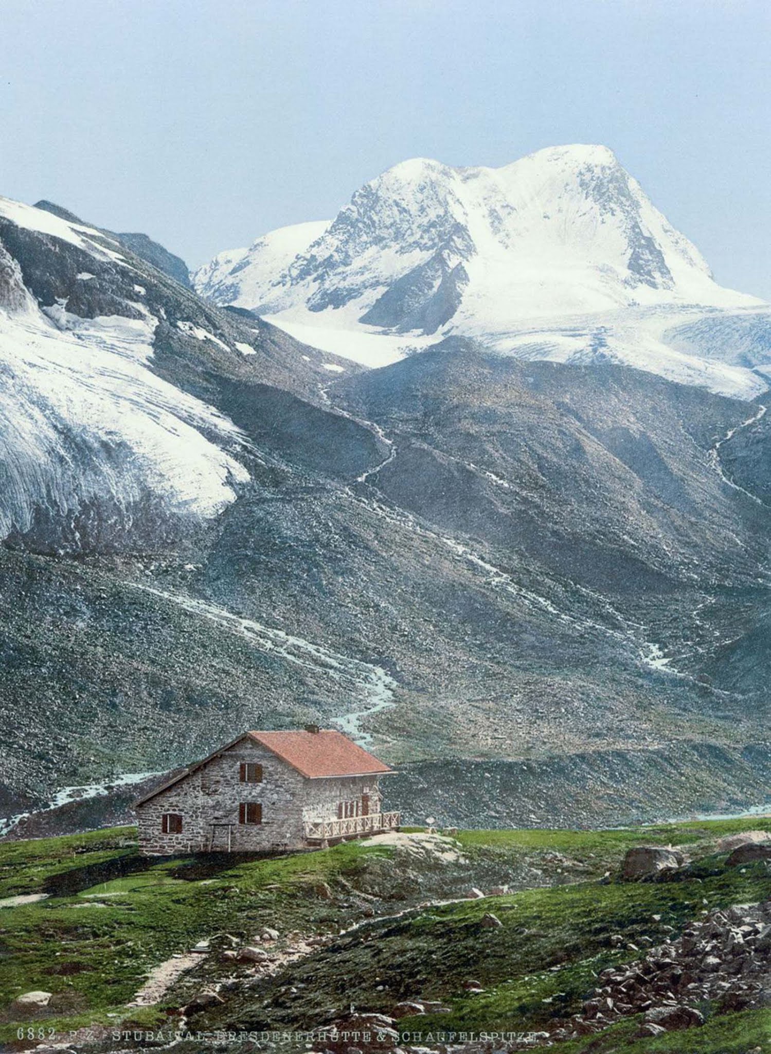 Stubaital, Dresdenerhut and Schaufelspitze.