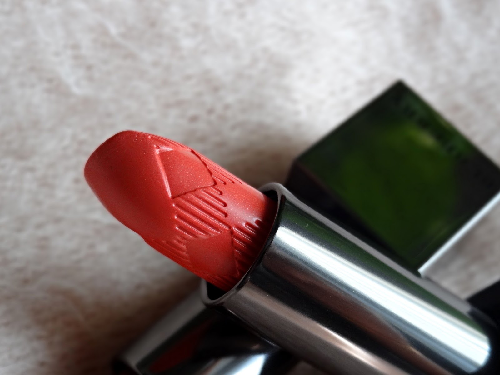 Makeup, Beauty and More: Burberry Kisses Lipsticks in Rose Blush  & Coral  Pink 