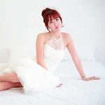 Yoon Seul In Wedding Dress Foto 1