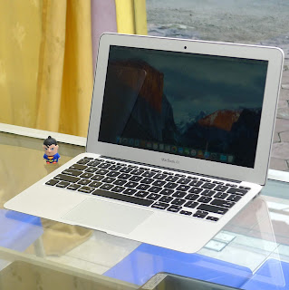 MacBook Air Core i5 11.6-inch Early 2015 Bekas Di Malang