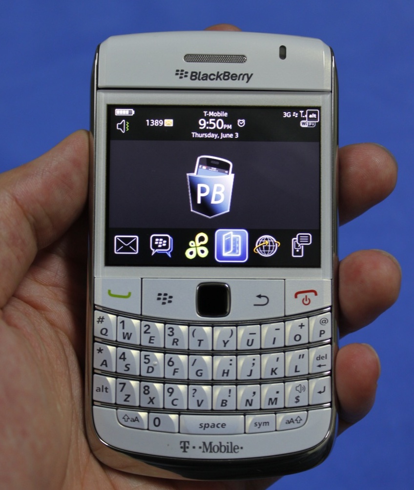 BlackBerry Bold 9700 White Mobile Phones Review