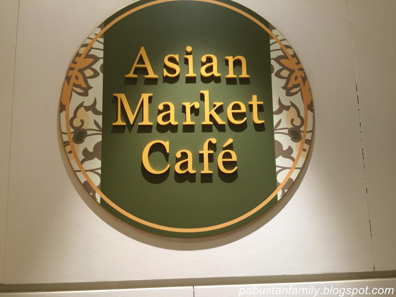 Family Travelogue Asian Market Cafe Buffet at Fairmont Singapore 17