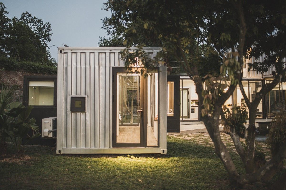Shipping Container Homes & Buildings Simple but Sophisticated and Aesthetic Shipping Container