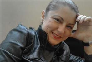 Policewoman kills parents and her two brothers and commits suicide in Kosovo Policewoman kills parents and her two brothers and commits suicide in Kosovo