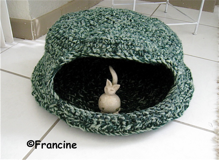 Francine Bricole Igloo Au Crochet Pour Petit Chat