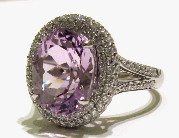 White Gold Ring with Oval Shape Pink Kunzite