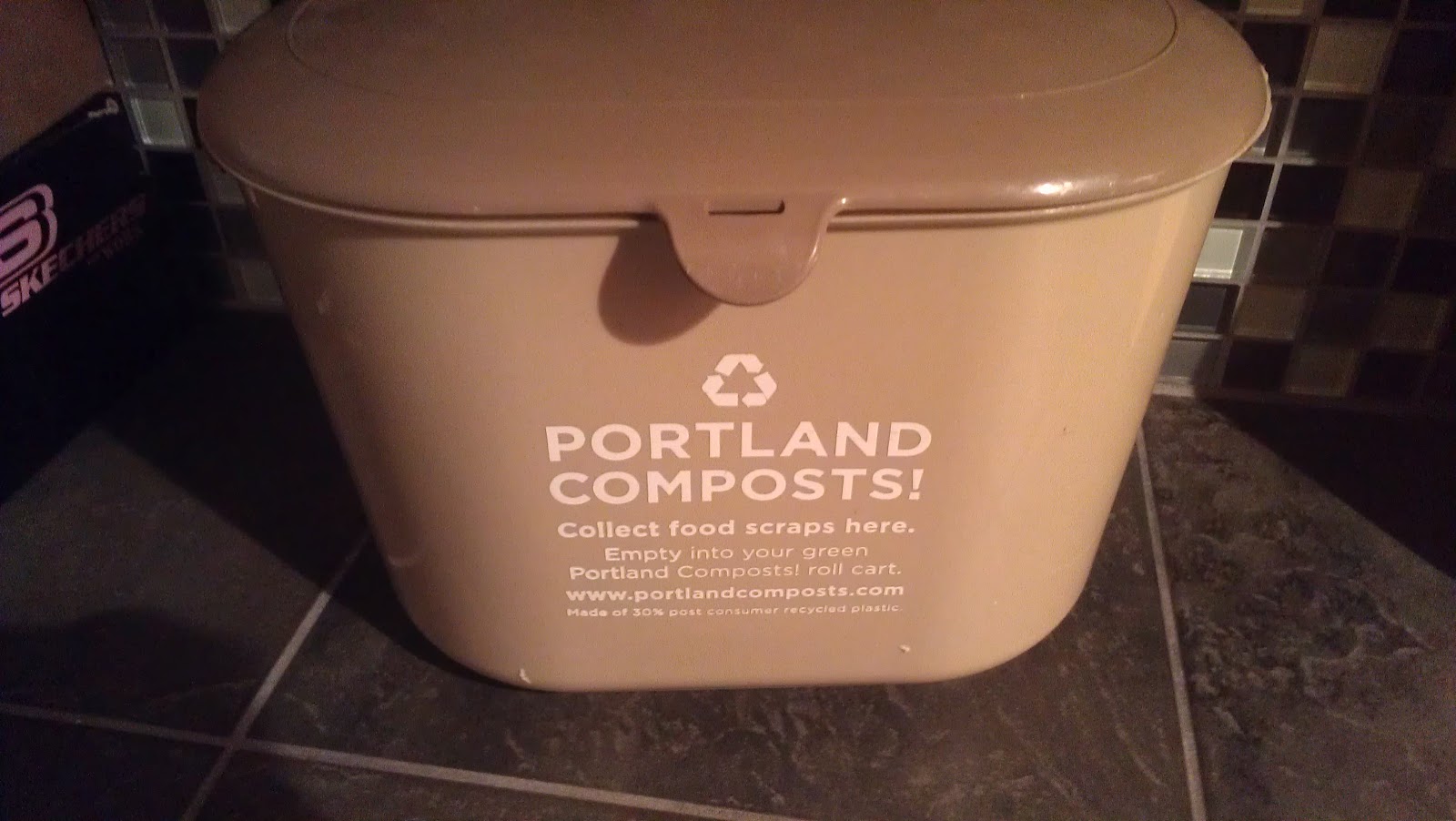 EYELUVBEER Beer, The Food Scrap Compost Bin and Fruit Flies