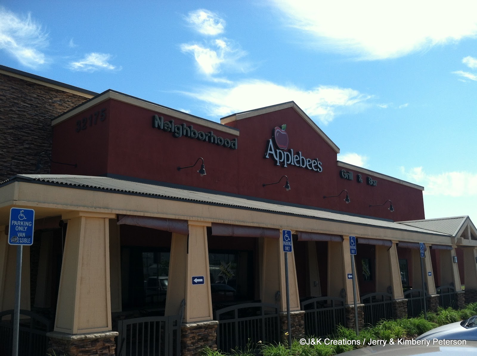 Along the Way with J&K... Lunch at Applebee’s