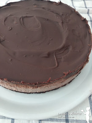 Cheesecake de chocolate. la tarta perfecta para los amantes del chocolate 