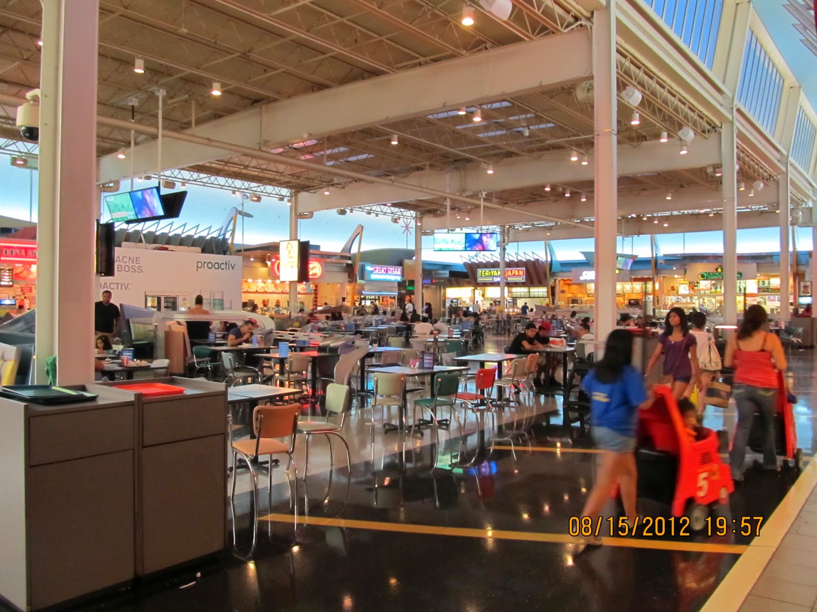 Trip to the Mall Gurnee Mills (Gurnee, IL)