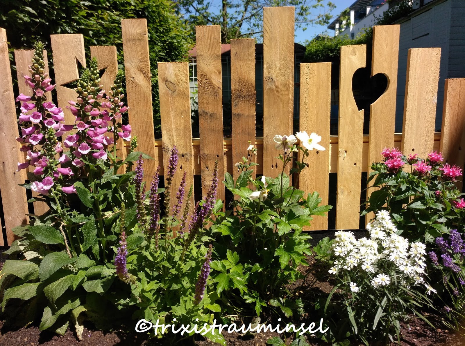 trixistrauminsel Neues HolzDIY im Garten