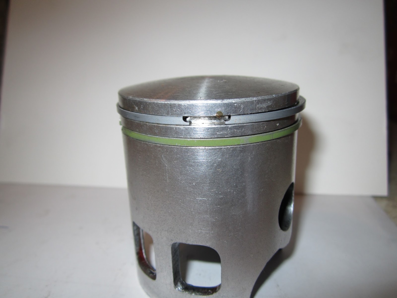 Restoration Yamaha LS3 1972 New piston with Keystone rings