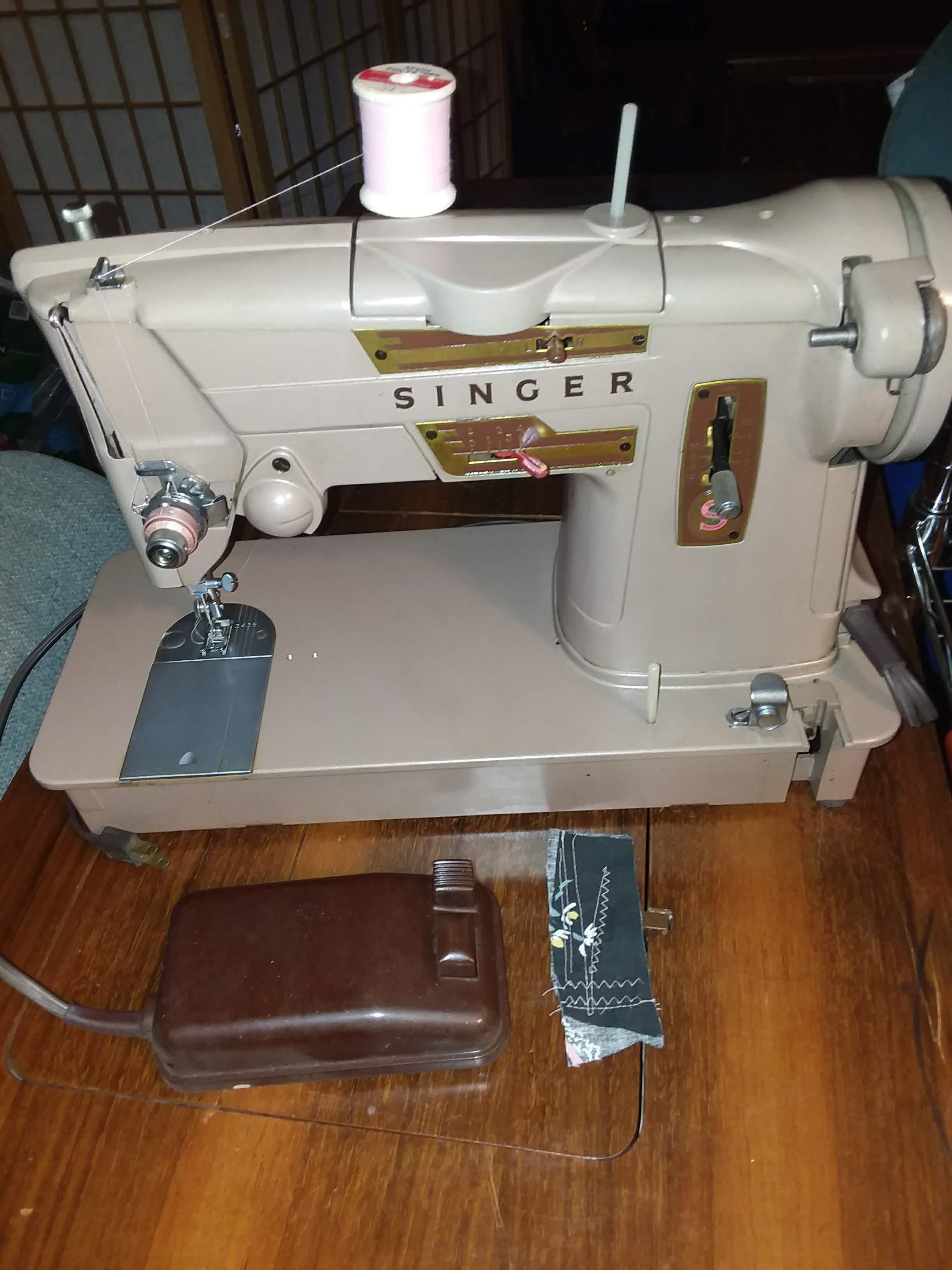 Restored singer 328K Style-O-Matic Sewing Machine Metal Gears