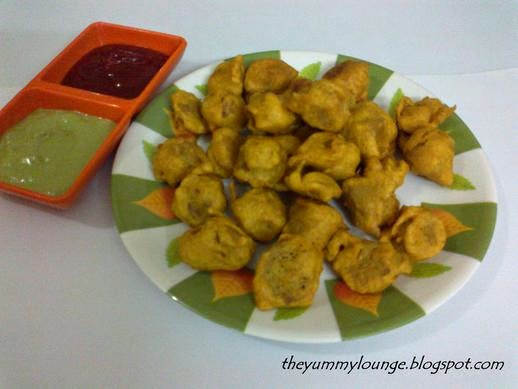 This is quick and easy Nutrela Soya Chunks Pakora Fritters Recipe.