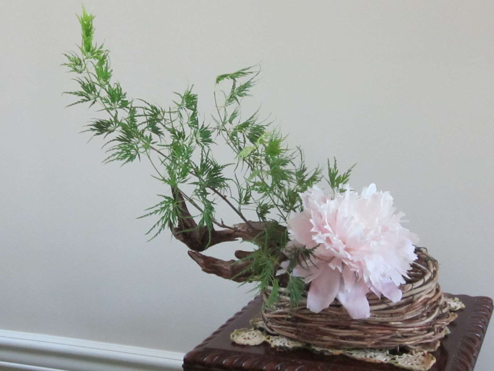 Orchids and Ikebana Peony ikebana Free Style (1)