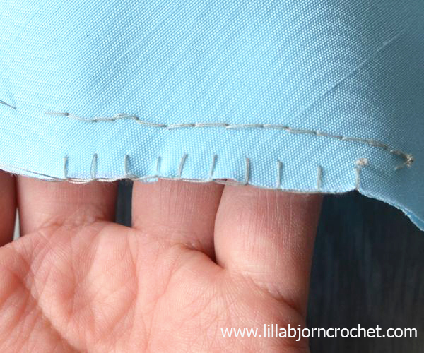 How to Make Round Pillow Form In 4 Easy Steps LillaBjörn's Crochet World