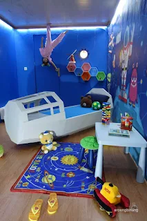 upside down world alam sutera