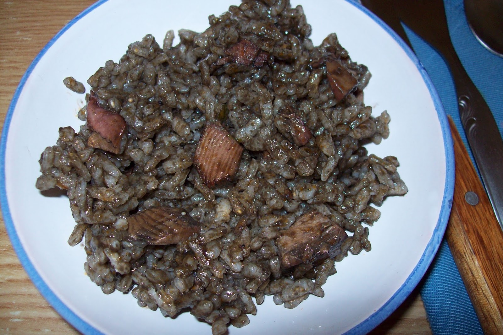 EL DESVAN DE VICENSI Arroz con calamares en su tinta (de lata)