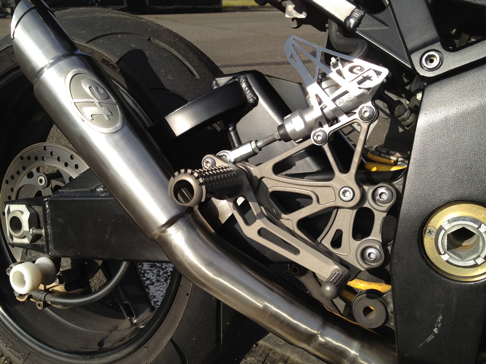 evol blog. Evol Tech ETX GSX/R Rearsets and Exhaust.