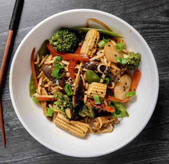 VEGETABLE LO MEIN #vegetarian #lunch VEGETABLE LO MEIN #vegetarian #lunch
