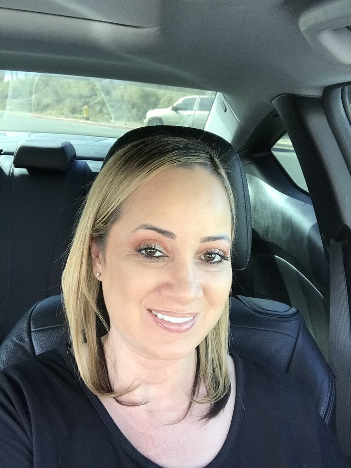 Meet Anna, US Sugar Momma Get Her Phone contacts