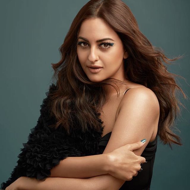 100+ Best Sonakshi Sinha Wallpapers, Images, Pictures, Pics 2020