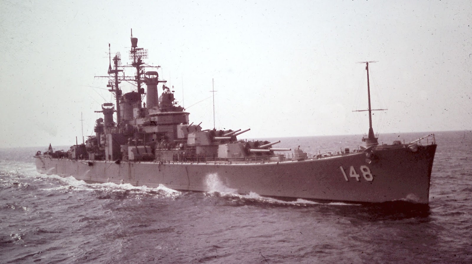 Battleships and Gun Cruisers of the Major Cold War Navies