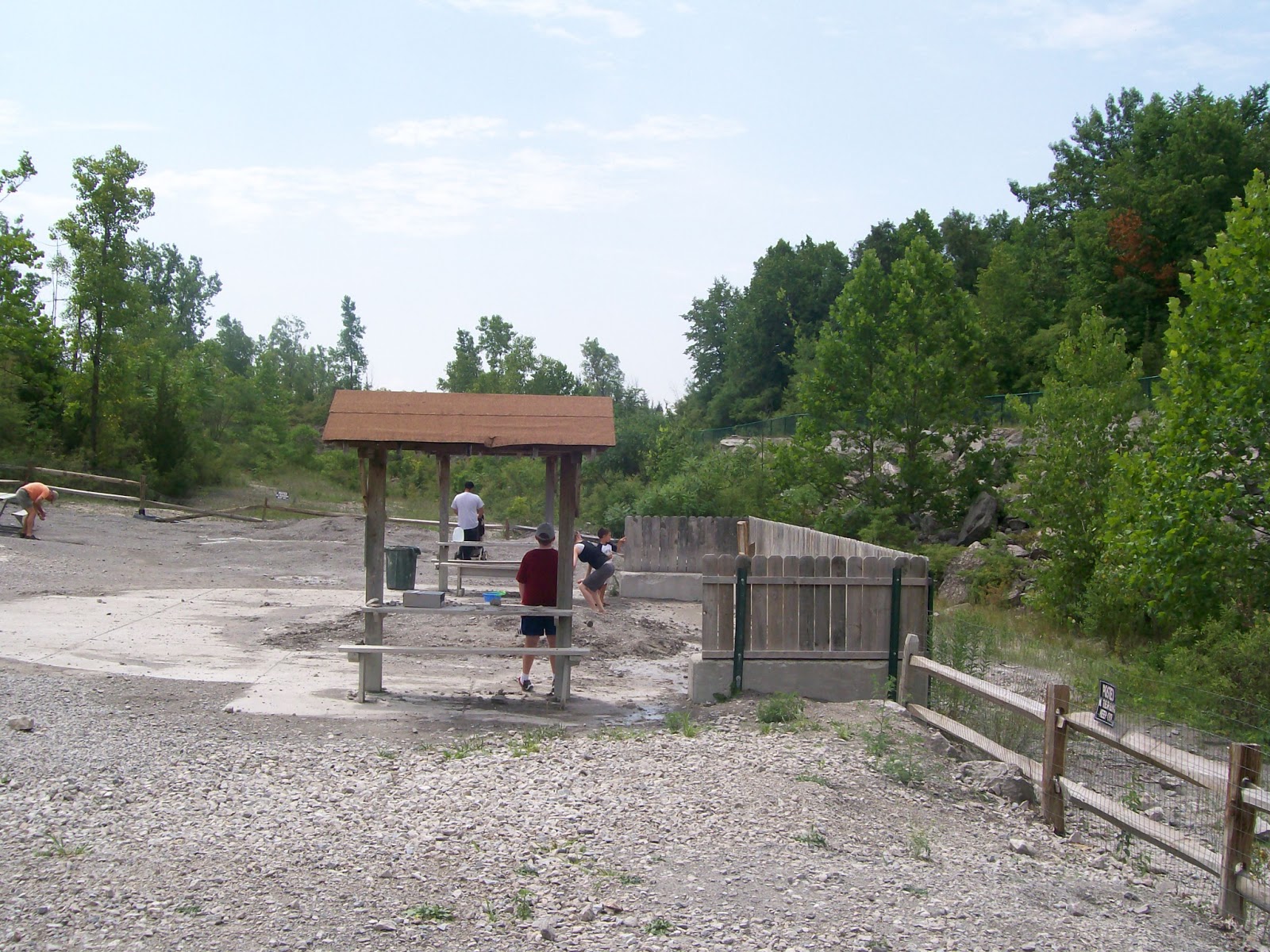 Rockhounding Around Fossil Park, Sylvania Ohio