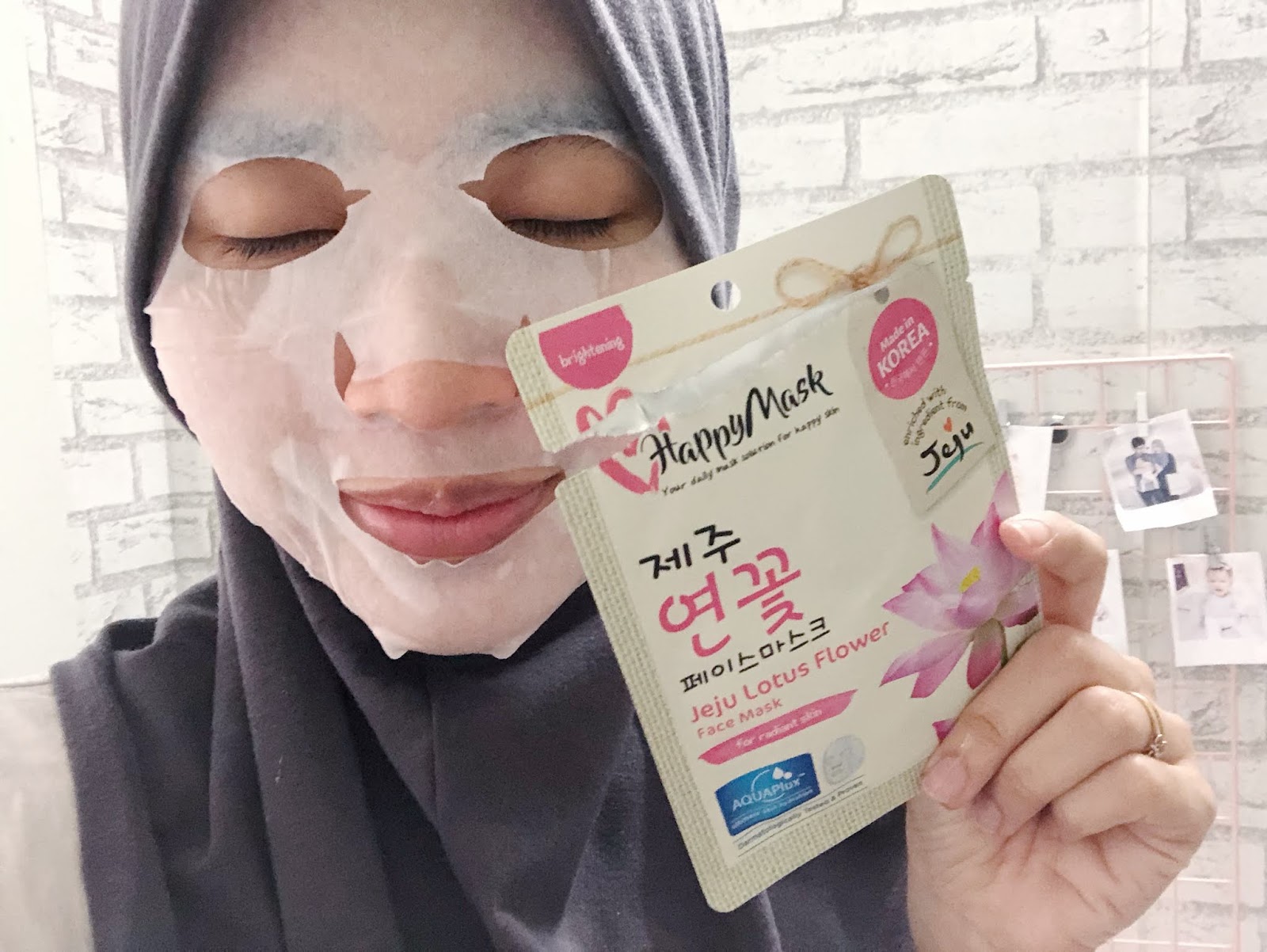 Download Happy Mask Jeju Face Mask Review Iman Abdul Rahim PSD Mockup Templates
