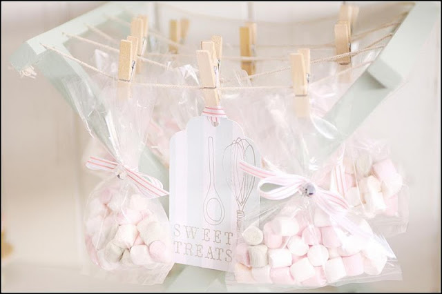 Kara s Party Ideas Buttons   Bows 5th Birthday Party  - 22