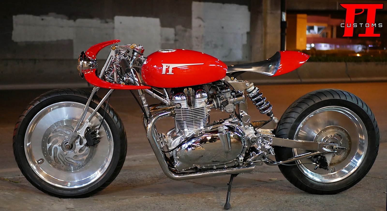 Triumph Custom Cafe Racer