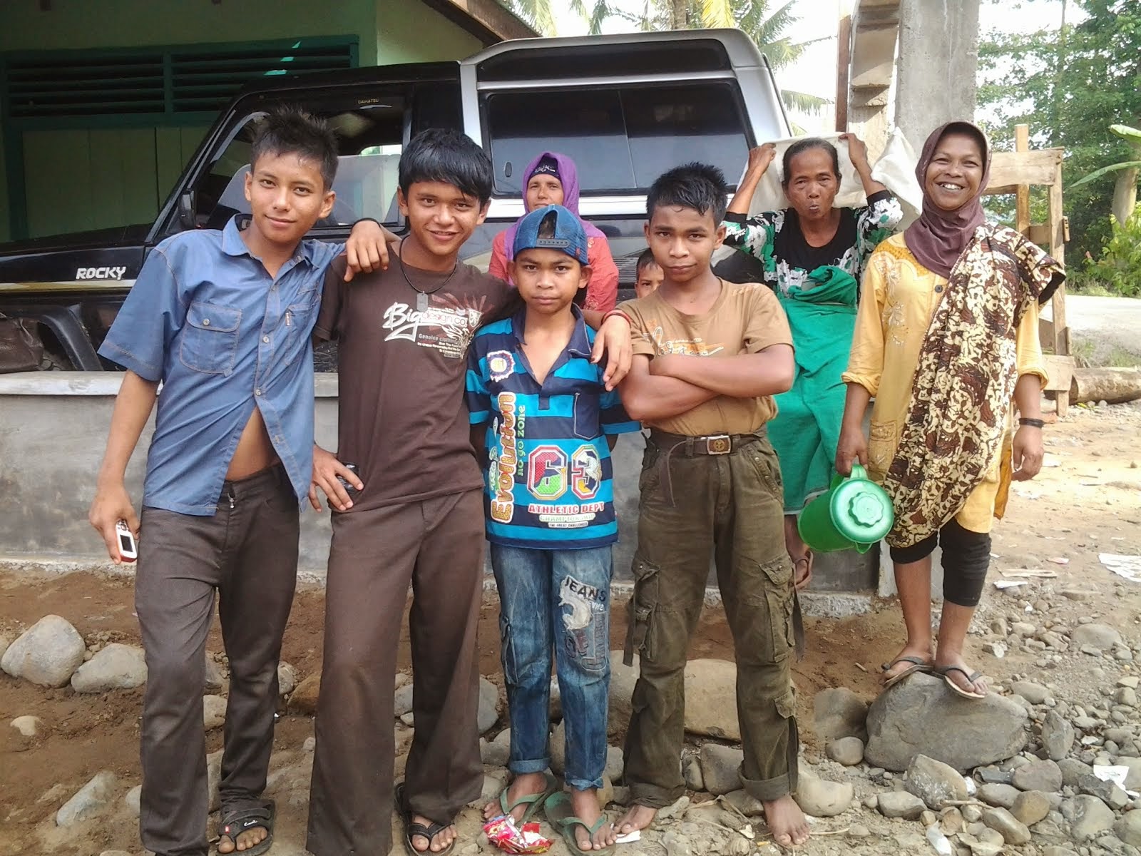 Keluarga Besar Kampung Baringin