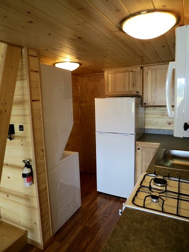 Full Angus, Rich's Portable Cabins