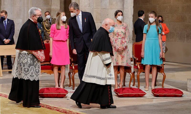 Queen Letizia wore a floral embroidered organza dress from  Carolina Herrera. Crown Princess Leonor and Infanta Sofia